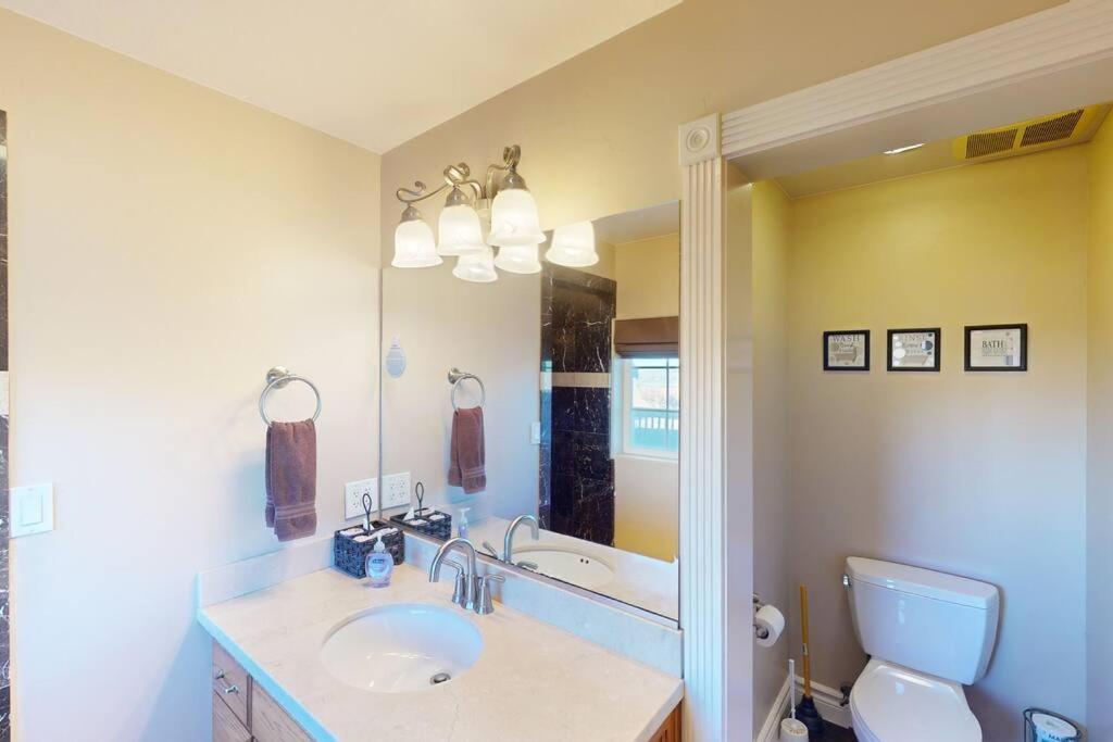 Tacit Shadow Resort Shangri-La King Suite, Gym, Coffee Bar, Hot-Tub, Free Laundry, Food Available Parowan Exteriér fotografie