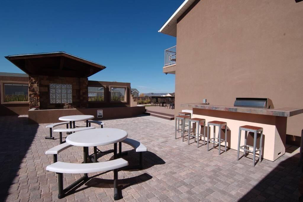 Tacit Shadow Resort Shangri-La King Suite, Gym, Coffee Bar, Hot-Tub, Free Laundry, Food Available Parowan Exteriér fotografie