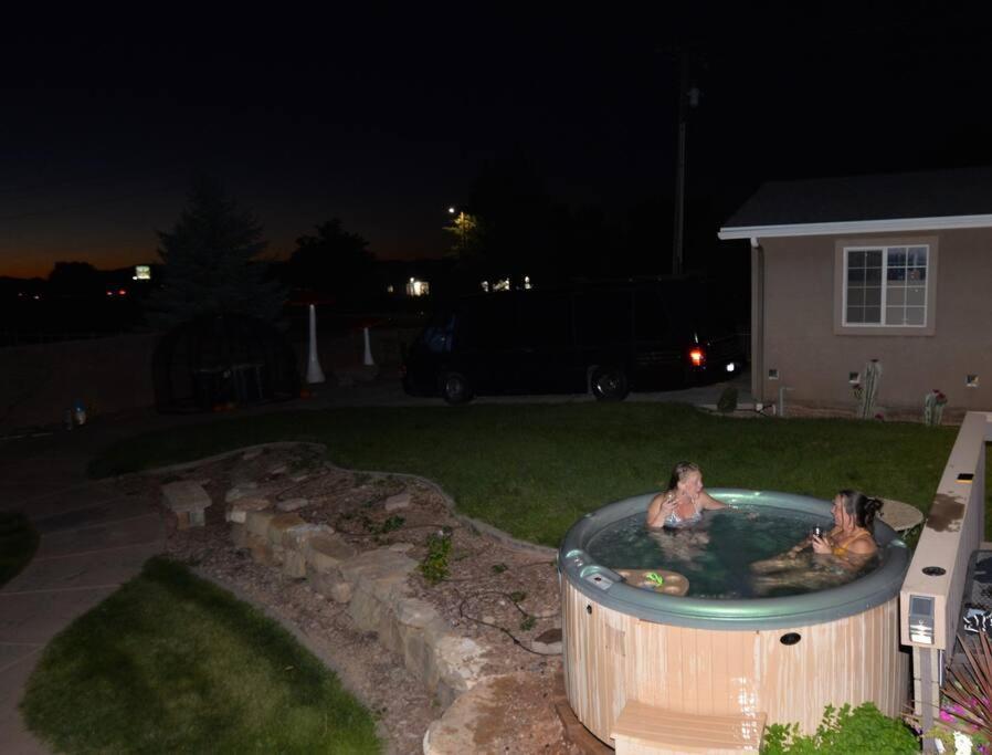 Tacit Shadow Resort Shangri-La King Suite, Gym, Coffee Bar, Hot-Tub, Free Laundry, Food Available Parowan Exteriér fotografie