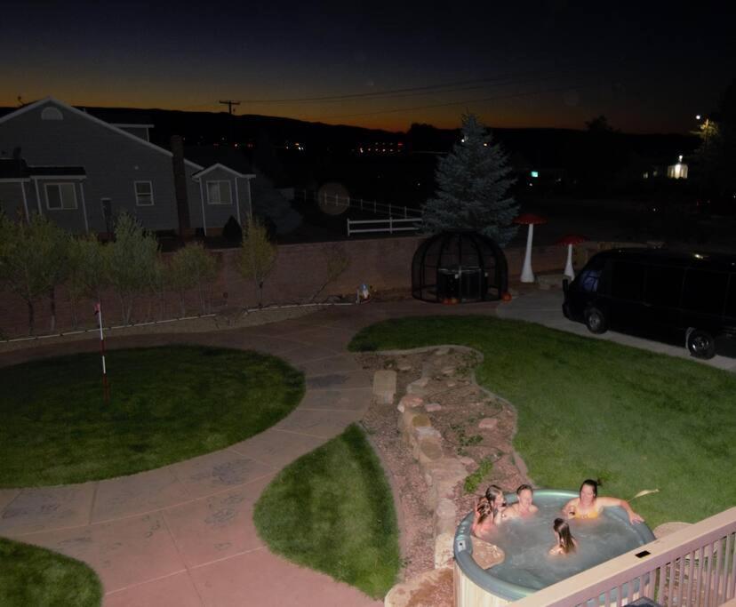 Tacit Shadow Resort Shangri-La King Suite, Gym, Coffee Bar, Hot-Tub, Free Laundry, Food Available Parowan Exteriér fotografie