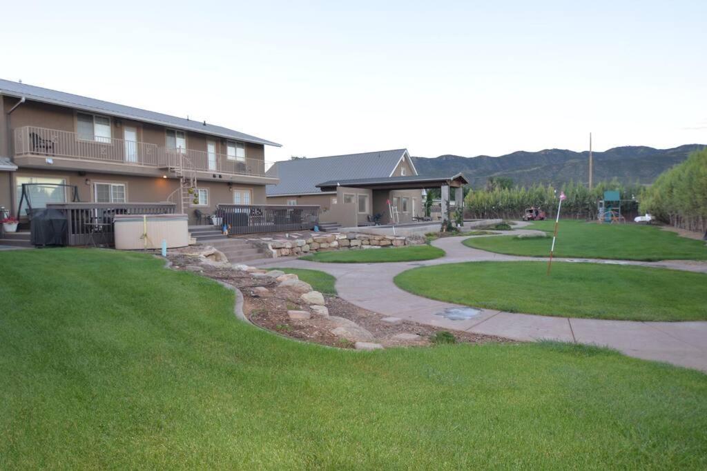 Tacit Shadow Resort Shangri-La King Suite, Gym, Coffee Bar, Hot-Tub, Free Laundry, Food Available Parowan Exteriér fotografie