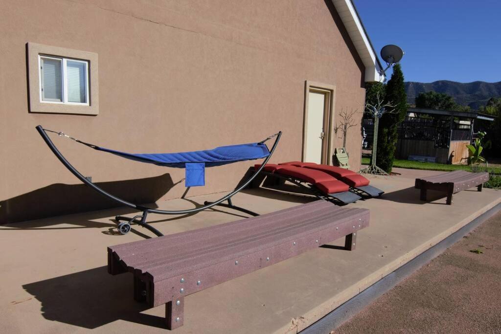 Tacit Shadow Resort Shangri-La King Suite, Gym, Coffee Bar, Hot-Tub, Free Laundry, Food Available Parowan Exteriér fotografie